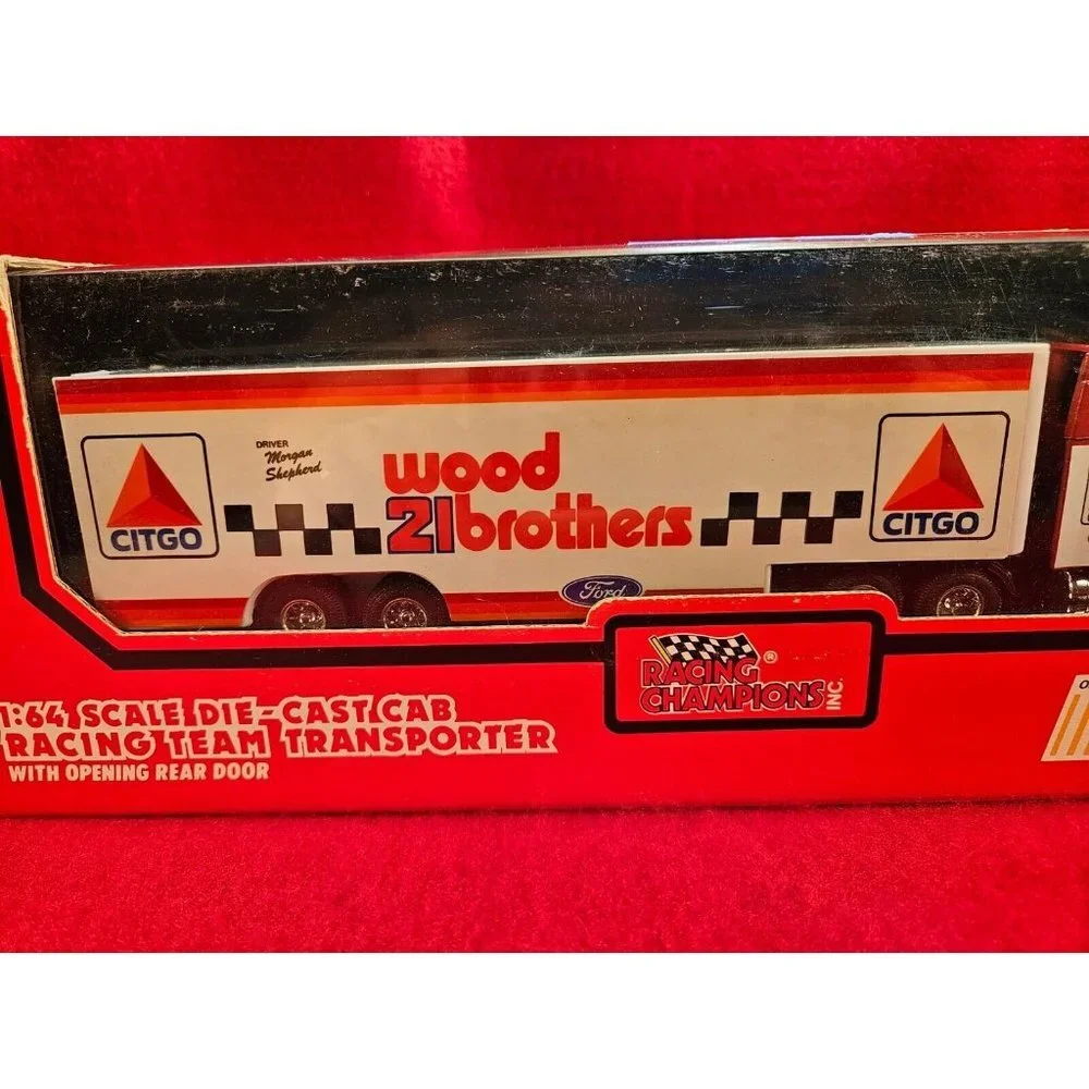 MORGAN SHEPHERD NASCAR‎ TRANSPORTER BUNDLE w/MATCHING STOCKCAR & PLAYER CARD